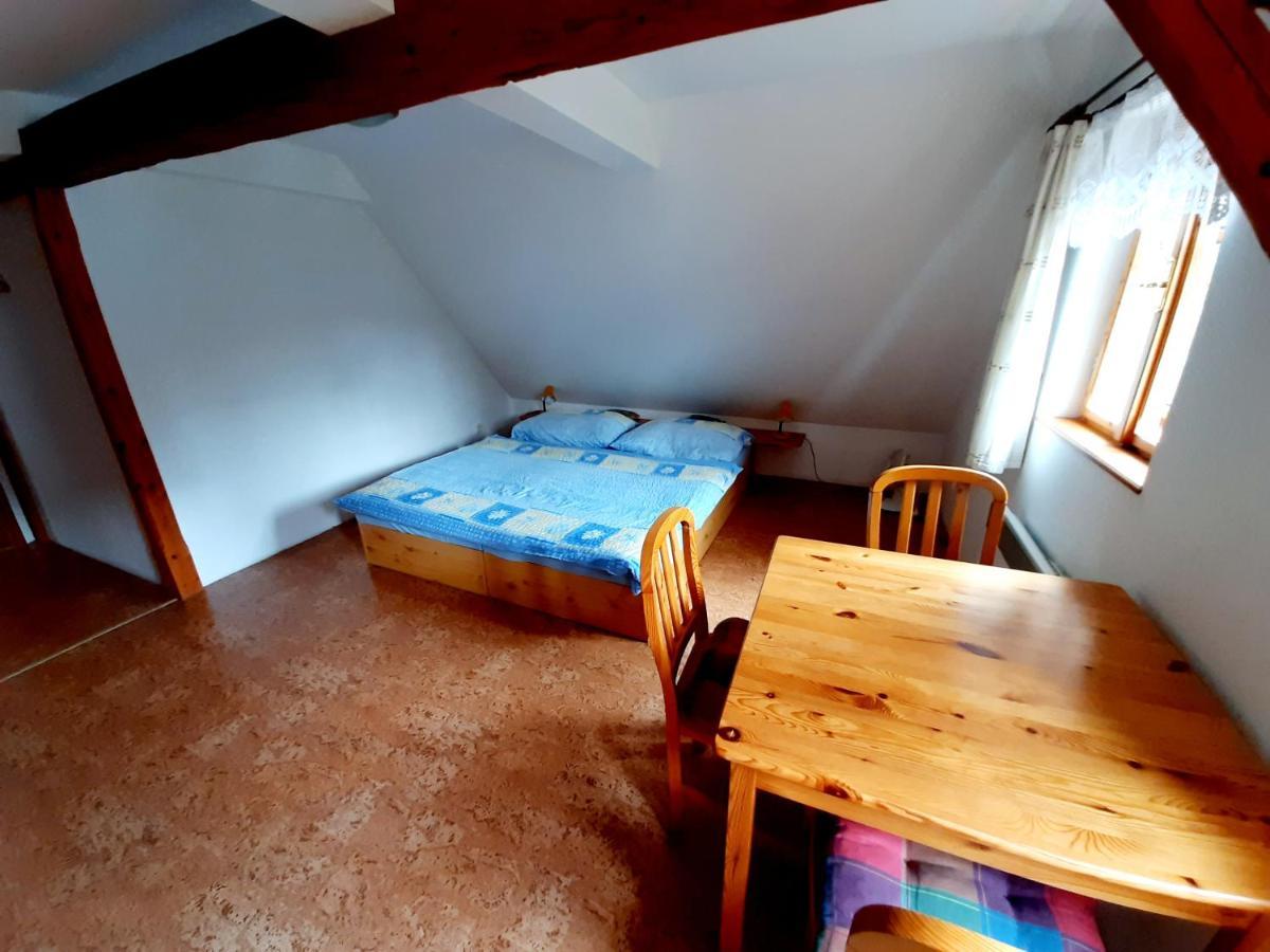 Apartman Roubenka Vsemily Jetřichovice Extérieur photo